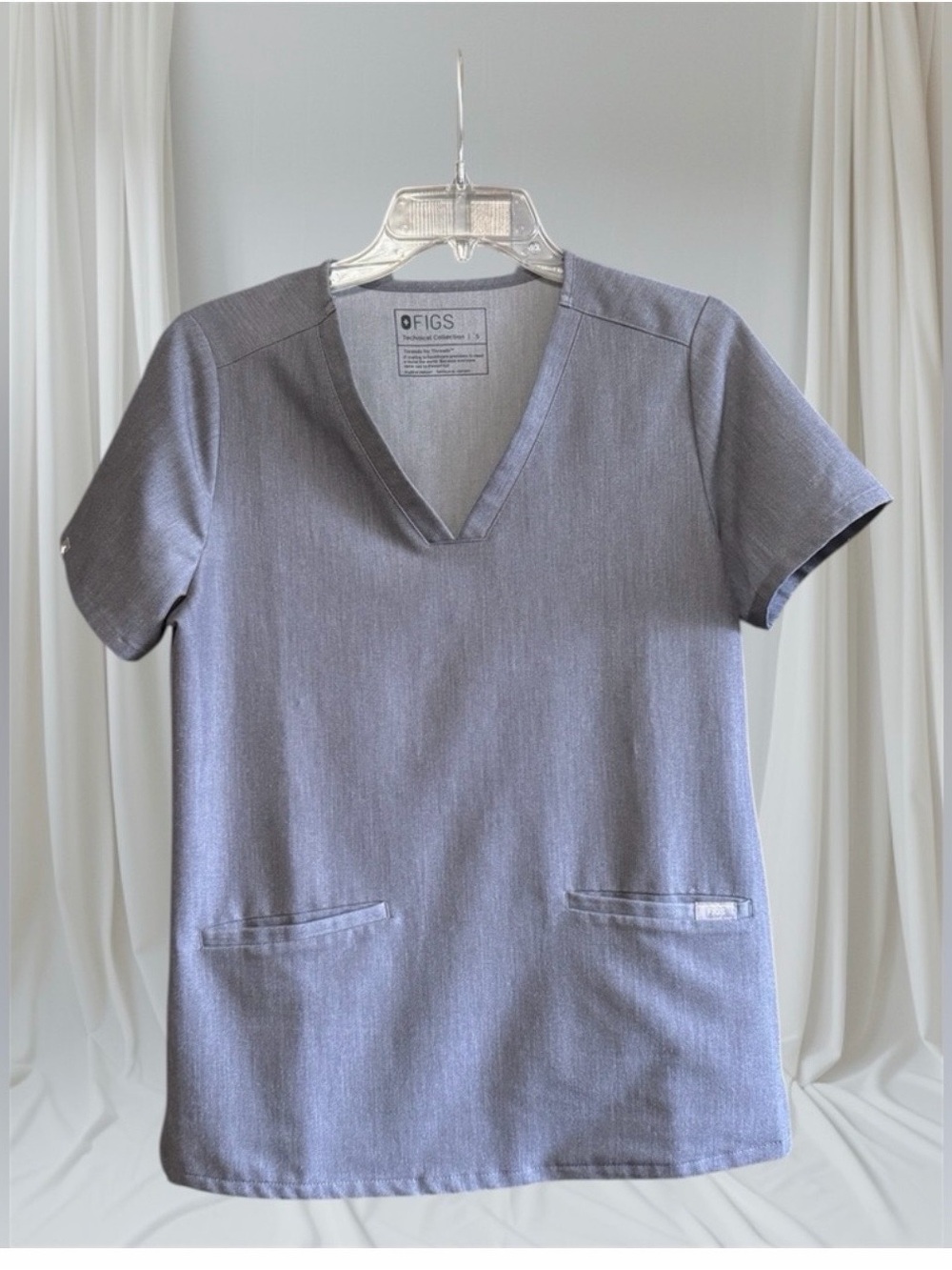 Figs Women’s Technical Collection Scrub Pants (M) and Top (S) - Picture 6 of 8